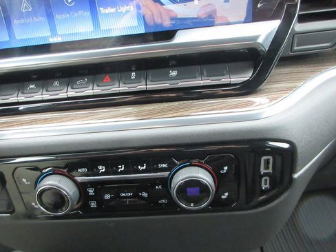 Certified 2025 Chevrolet Silverado 1500 LT image 31