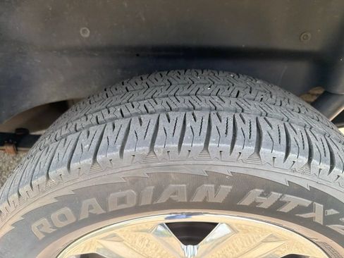 Used 2019 Ford F150 XLT w/ Equipment Group 302A Luxury AWD/4WD image 11
