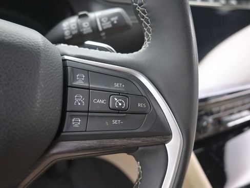 Used 2024 Jeep Grand Cherokee Limited AWD/4WD image 31