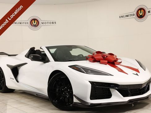 Used 2025 Chevrolet Corvette Z06 w/ Z07 Performance Package image 1