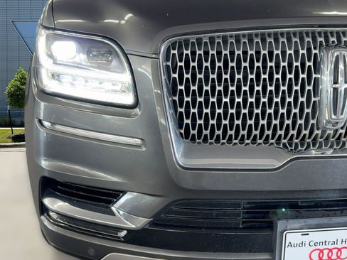 Used 2018 Lincoln Navigator Select w/ Technology Package image 11