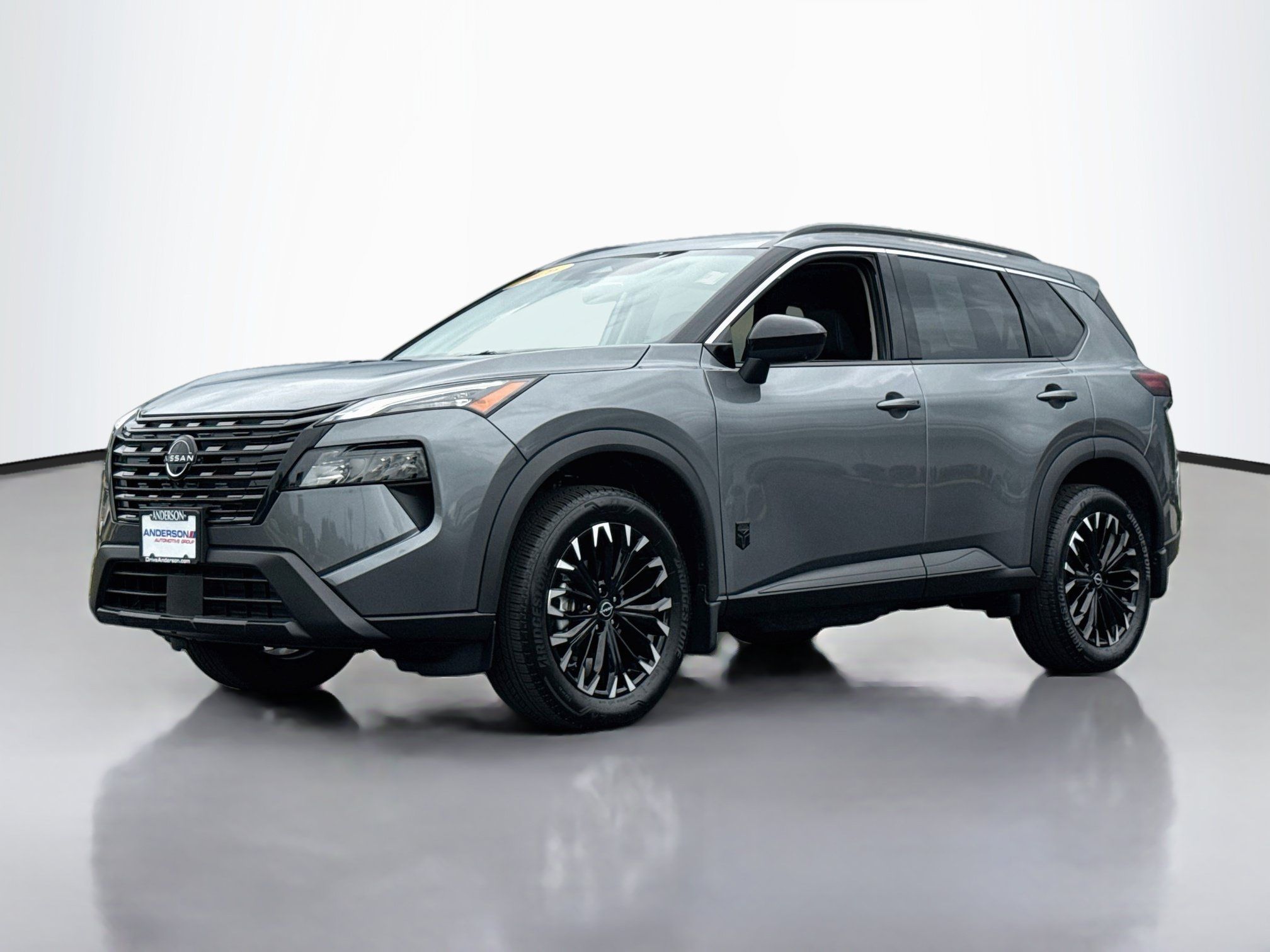 Used 2026 Nissan Rogue Dark Armor AWD/4WD image 3