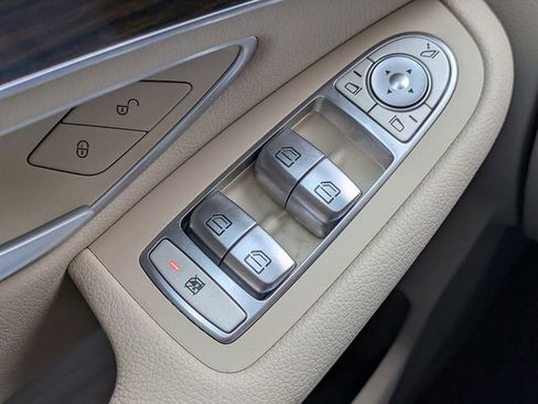 Used 2020 Mercedes-Benz GLC 300 image 23