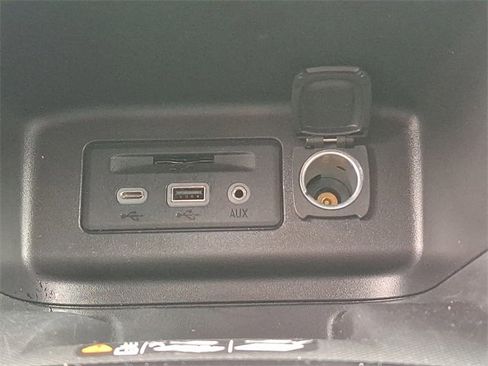 Used 2023 Chevrolet Equinox Premier w/ LPO, Floor Liner Package image 24