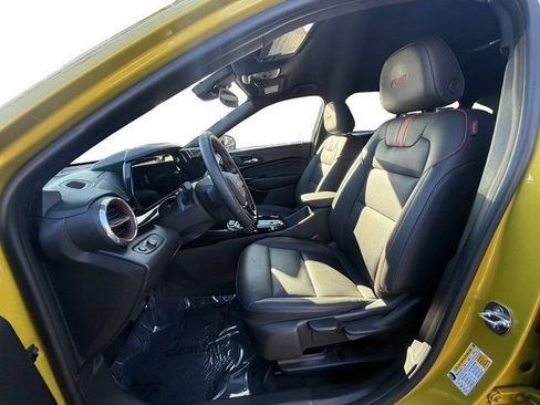 Used 2024 Chevrolet Trax RS w/ Driver Confidence Package image 13