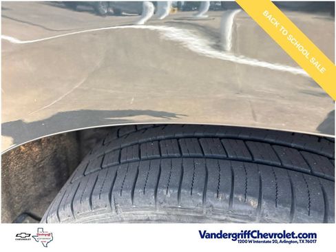 Used 2020 Buick Enclave Essence w/ Sound and Sites Package FWD image 12