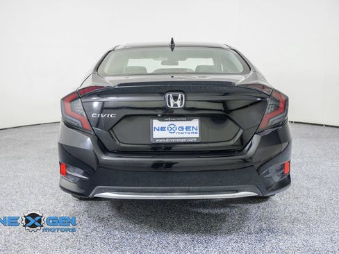 Used 2019 Honda Civic EX image 6