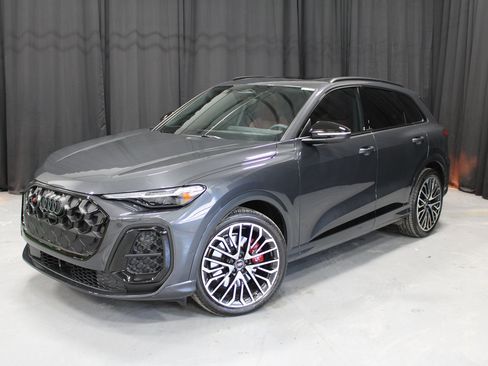 Used 2025 Audi SQ5 Prestige image 1