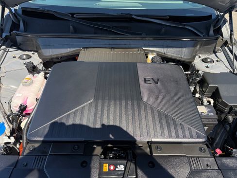 Certified 2025 Hyundai Kona SEL FWD image 20