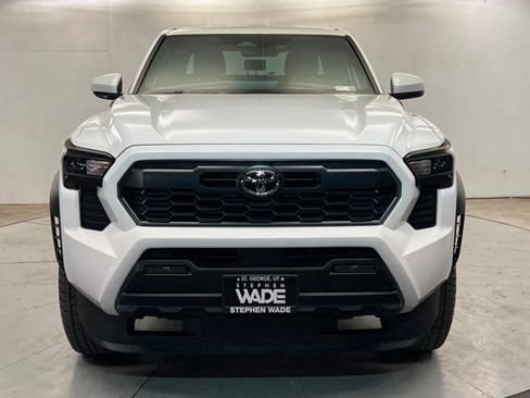Used 2024 Toyota Tacoma TRD Off-Road AWD/4WD image 8