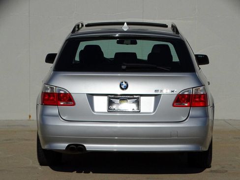 Used 2007 BMW 530xi Wagon AWD/4WD image 14