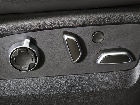 Used 2023 Cadillac Escalade ESV Sport Platinum w/ LPO, ONYX Package image 46