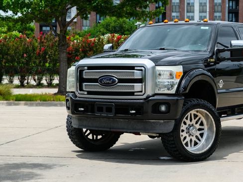 Used 2014 Ford F350 Platinum w/ FX4 Off-Road Package AWD/4WD image 8
