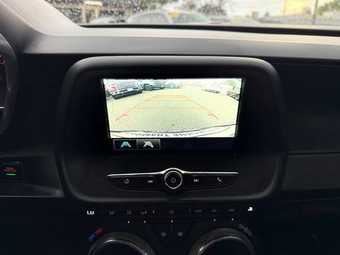 Used 2018 Chevrolet Camaro LT RWD image 26