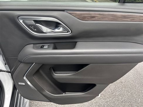 Used 2021 Chevrolet Tahoe LT w/ LT Signature Package image 13