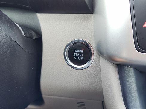 Used 2017 Toyota Highlander XLE AWD/4WD image 21