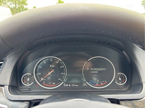 Used 2014 BMW 750i RWD image 24