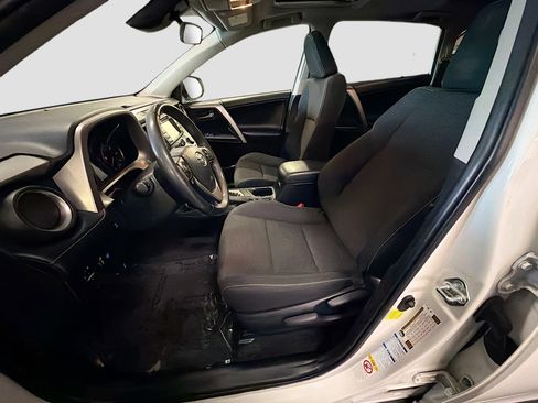 Used 2018 Toyota RAV4 XLE w/ Plus Extra Value Package AWD/4WD image 13