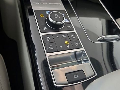 Used 2017 Land Rover Range Rover HSE image 26