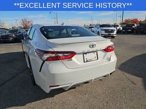 Used 2022 Toyota Camry SE image 18
