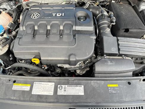 Used 2015 Volkswagen Passat TDI SE FWD image 31