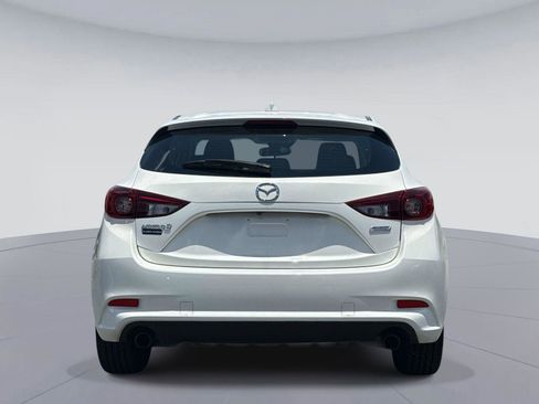 Used 2018 MAZDA MAZDA3 Touring FWD image 4