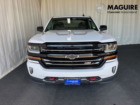 Used 2017 Chevrolet Silverado 1500 LT w/ Redline Edition AWD/4WD image 27