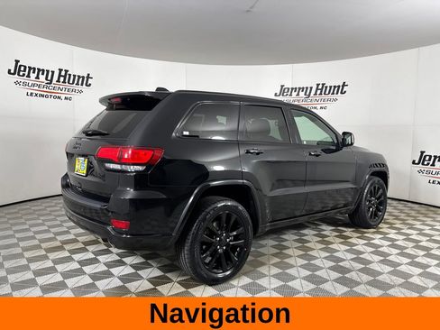 Used 2020 Jeep Grand Cherokee Altitude AWD/4WD image 5