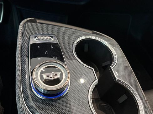 Used 2025 Cadillac Optiq Sport 2 AWD/4WD image 18