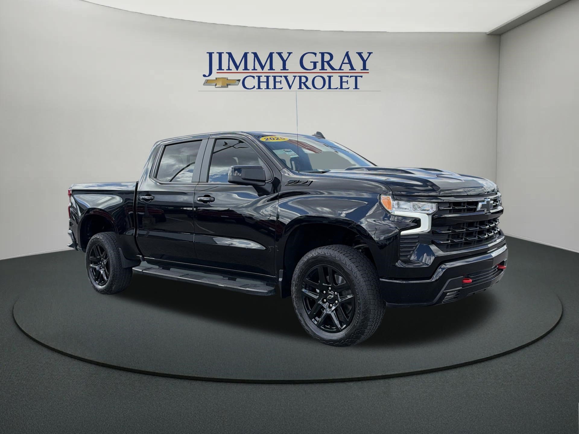 Used 2025 Chevrolet Silverado 1500 LT Trail Boss w/ Convenience Package II AWD/4WD image 7