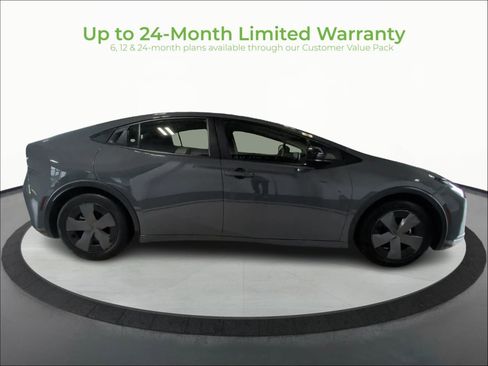 Used 2024 Toyota Prius LE FWD image 8