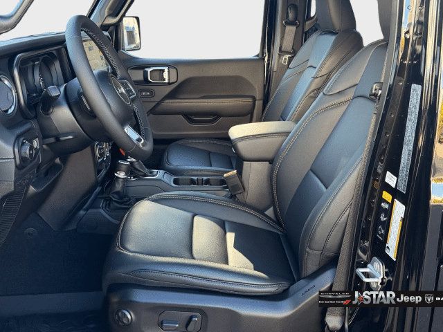 New 2025 Jeep Wrangler Unlimited Sahara AWD/4WD image 10