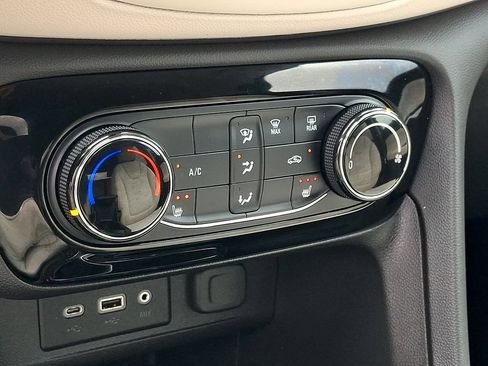 Used 2023 Buick Encore GX Preferred w/ Cold Weather Comfort Package FWD image 16