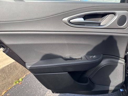 New 2025 Alfa Romeo Giulia AWD image 19