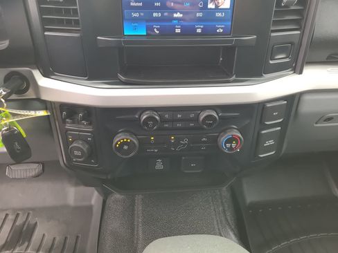 Used 2023 Ford F350 XLT w/ FX4 Off-Road Package image 25