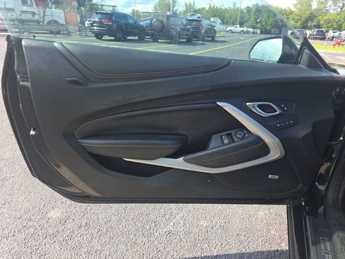 Used 2016 Chevrolet Camaro SS RWD image 6