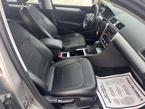 Used 2012 Volkswagen Passat 2.5 SE image 10