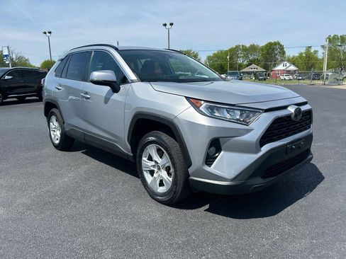 Used 2021 Toyota RAV4 XLE image 3
