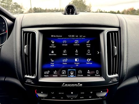 Used 2017 Maserati Levante S image 5