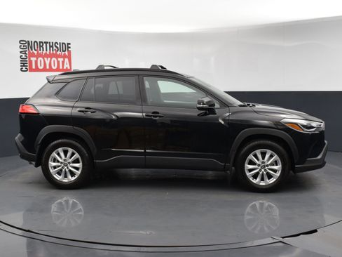 Used 2023 Toyota Corolla Cross LE AWD/4WD image 5