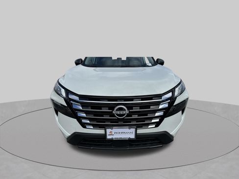 Used 2025 Nissan Rogue S AWD/4WD image 26