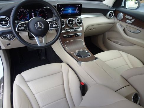 Used 2020 Mercedes-Benz GLC 300 4MATIC image 7