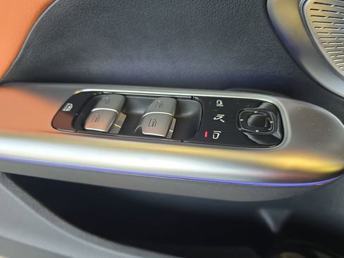 New 2025 Mercedes-Benz C 300 Sedan image 28