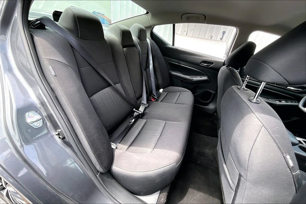 Used 2025 Nissan Altima 2.5 SV FWD image 22