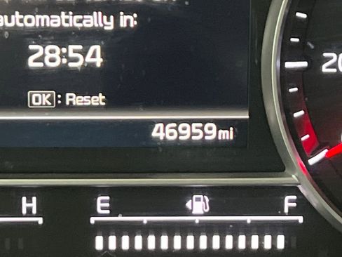 Used 2021 Kia Sorento EX w/ Panoramic Sunroof Package image 18