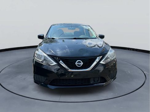 Used 2018 Nissan Sentra S w/ S Midnight Style Package FWD image 4