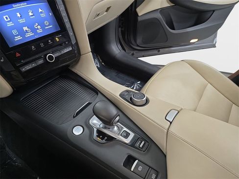Used 2019 INFINITI QX50 Essential w/ Premium Heat Package image 28