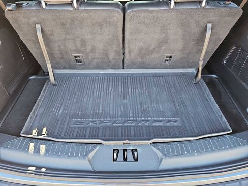 Used 2020 Ford Explorer XLT w/ Equipment Group 202A image 35