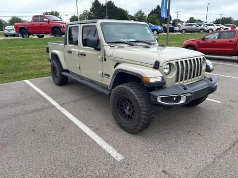Used 2020 Jeep Gladiator Sport w/ Quick Order Package 24S AWD/4WD image 1