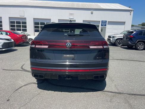 Used 2025 Volkswagen Atlas Cross Sport SEL R-Line AWD/4WD image 4